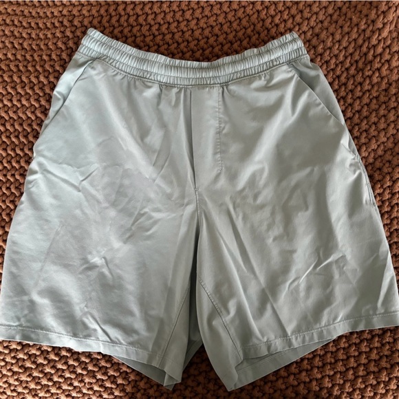 Men’s small lululemon Pace Breaker Lined Shorts 7” inseam- Willow Green - Picture 1 of 2